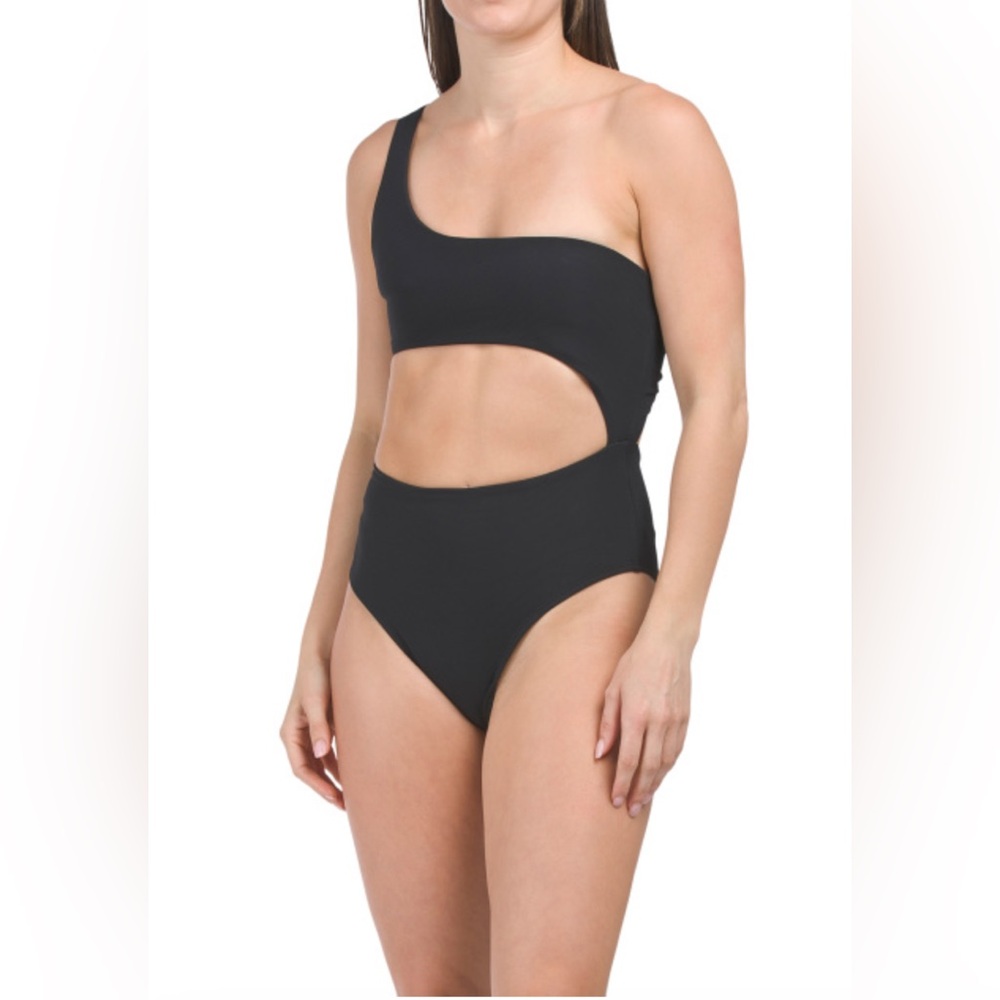 NWT! WILO THE LABEL Asymmetrical One-piece, one shoulder swimsuit. Black, size S